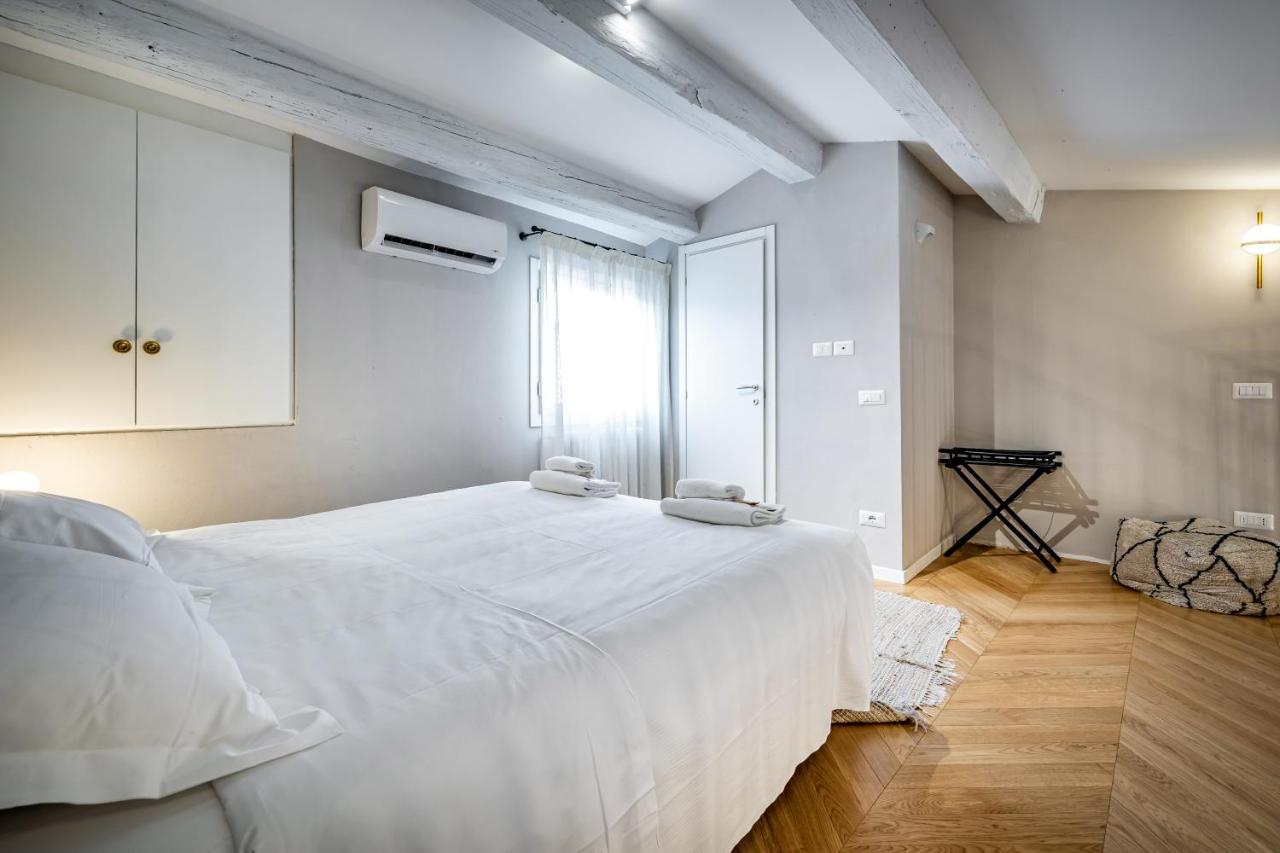 Hs4U Ricasoli Luxury Apartment Near Duomo N. 3 Florença Exterior foto